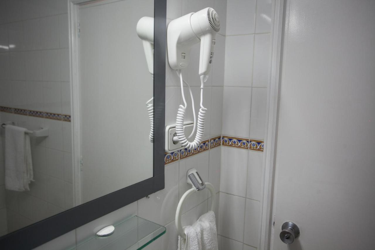 Hostal Los Pinos Es Cana Eksteriør bilde