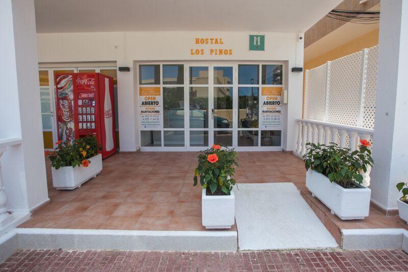 Hostal Los Pinos Es Cana Eksteriør bilde